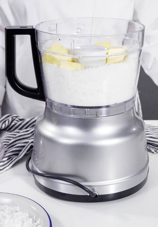 When To Use A Blender vs. Food Processor vs. Immersion Blender