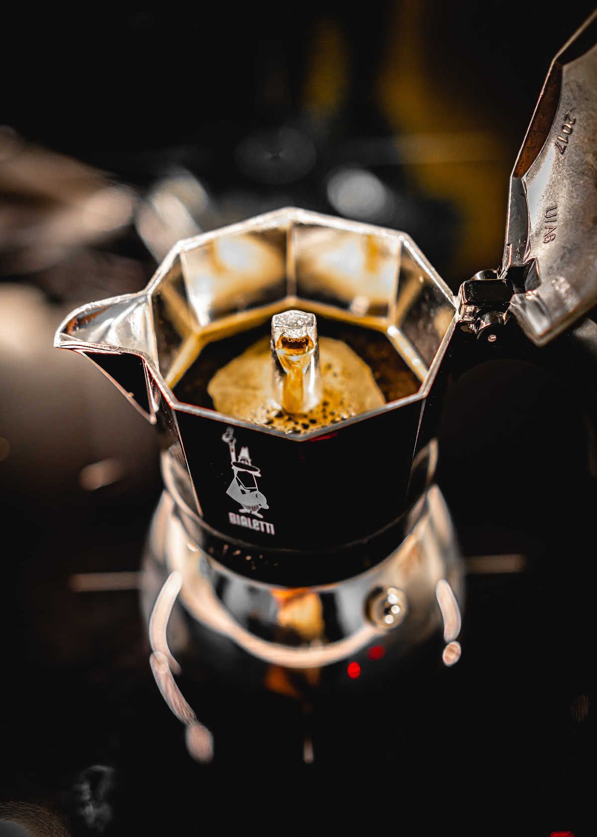 4 Best Italian Coffee Makers: The Ultimate In Making Moka & Espresso