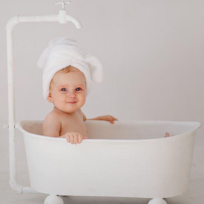 How To Make Oatmeal Baths For Your Baby & Why You Should!