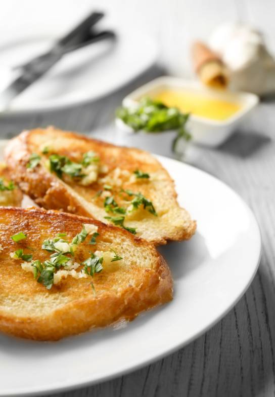 How To Make Garlic Bread In A Toaster Oven: 3 Easy Ways Of Making Yummy Treats For You