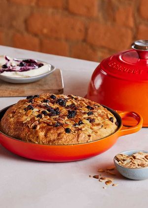 Best Dutch Oven For Bread: Artisan Baker's Secret For Culinary Perfection