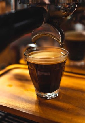 What Is A Lungo Coffee? The Quick Guide To The Espresso-Family Drink