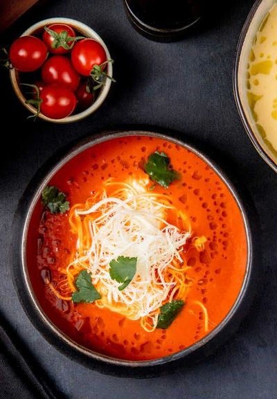 You Really Can't Go Wrong With This Tasty Grilled Cheese And Tomato Soup Dish