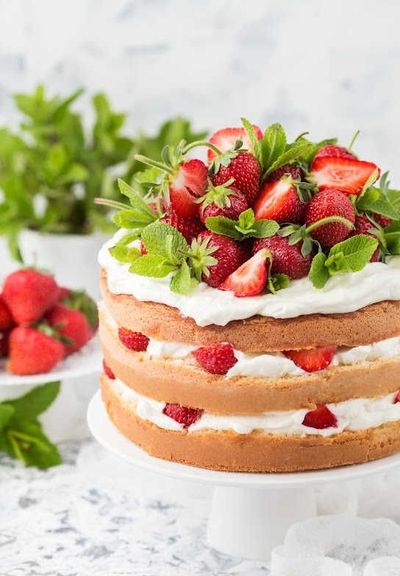 A Sweet Sensation: Make Your Sponge Cake With Fruit And Whipped Cream
