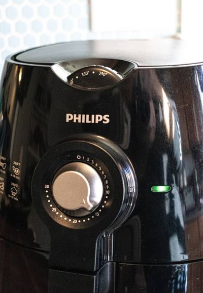 Smelly & Dirty? Tips On How To Clean An Air Fryer Properly And Keep It In Tip-Top Shape