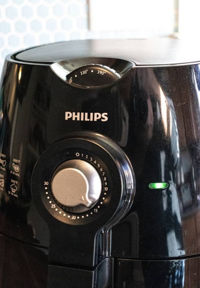 Smelly & Dirty? Tips On How To Clean An Air Fryer Properly And Keep It In Tip-Top Shape