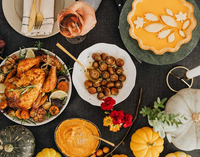 14 Juicy Outdoor Dinner Party Ideas Your Savory Fall Menu