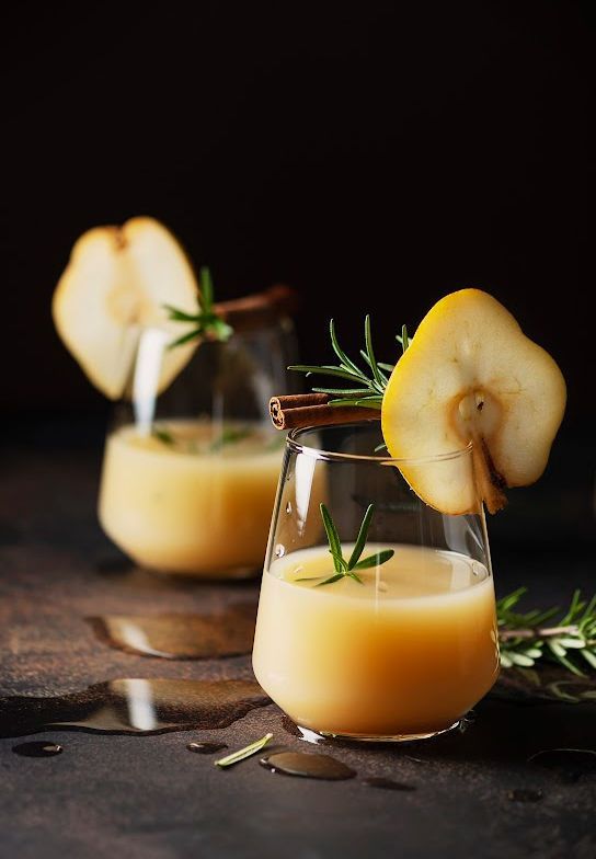 All About Pear Juice: Get Juiced For Health-Conscious Individuals